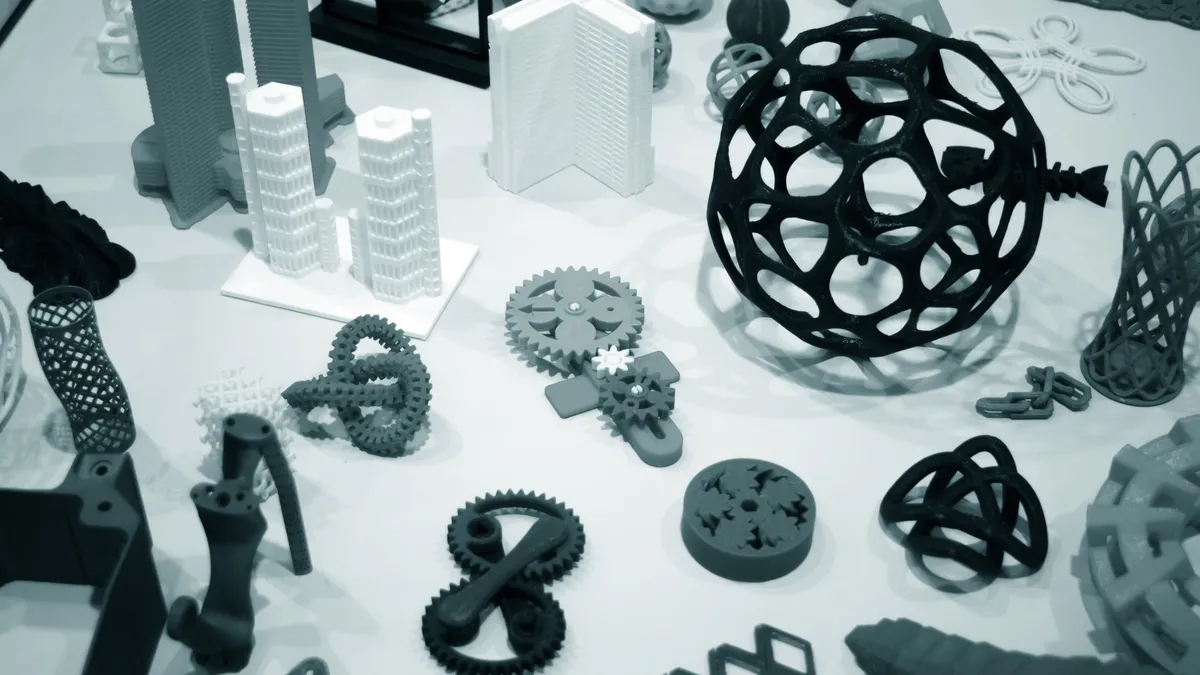 Piezas personalizadas impresas en 3D por Vertex PM con geometr&iacute;as complejas