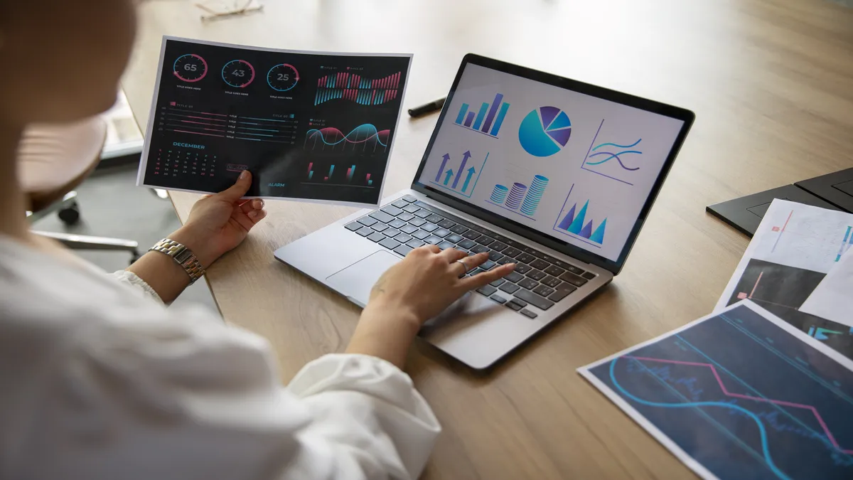 Dashboards interactivos y visualizaci&oacute;n de datos para empresas y aut&oacute;nomos